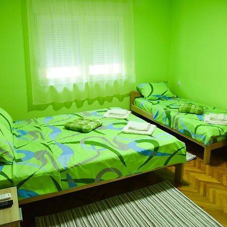Prenociste Pilot Hotel Ni Екстериор снимка