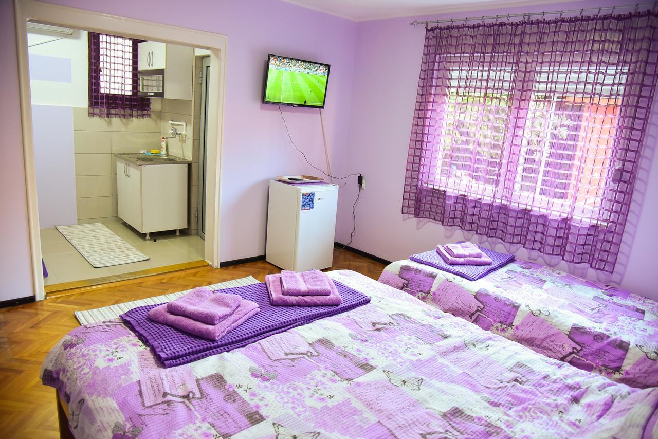 Prenociste Pilot Hotel Ni Екстериор снимка