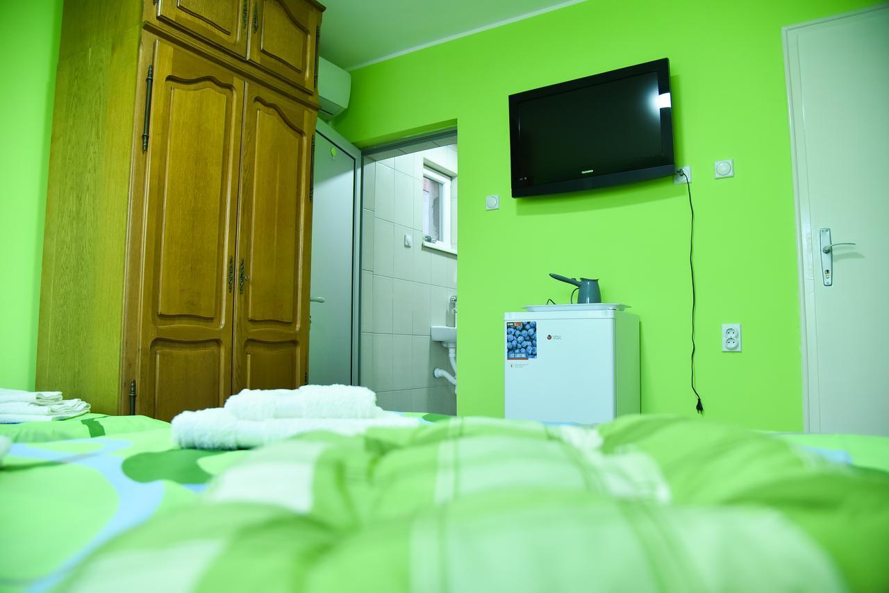 Prenociste Pilot Hotel Ni Екстериор снимка