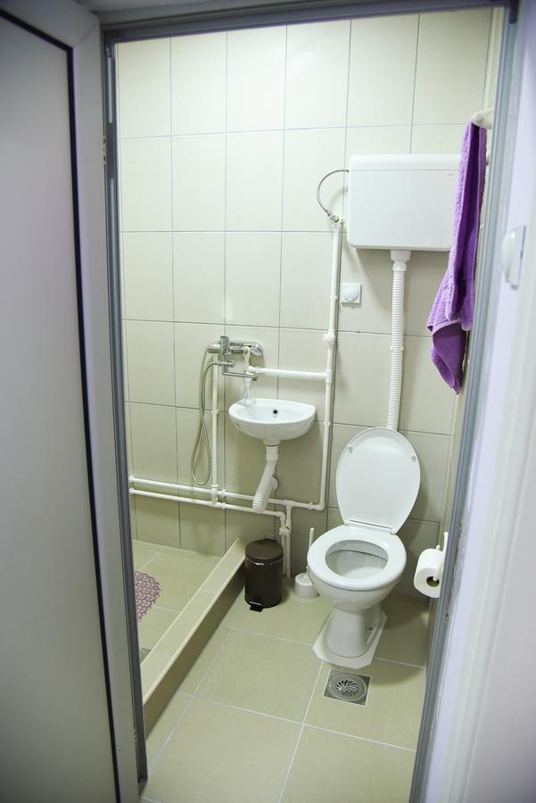 Prenociste Pilot Hotel Ni Екстериор снимка