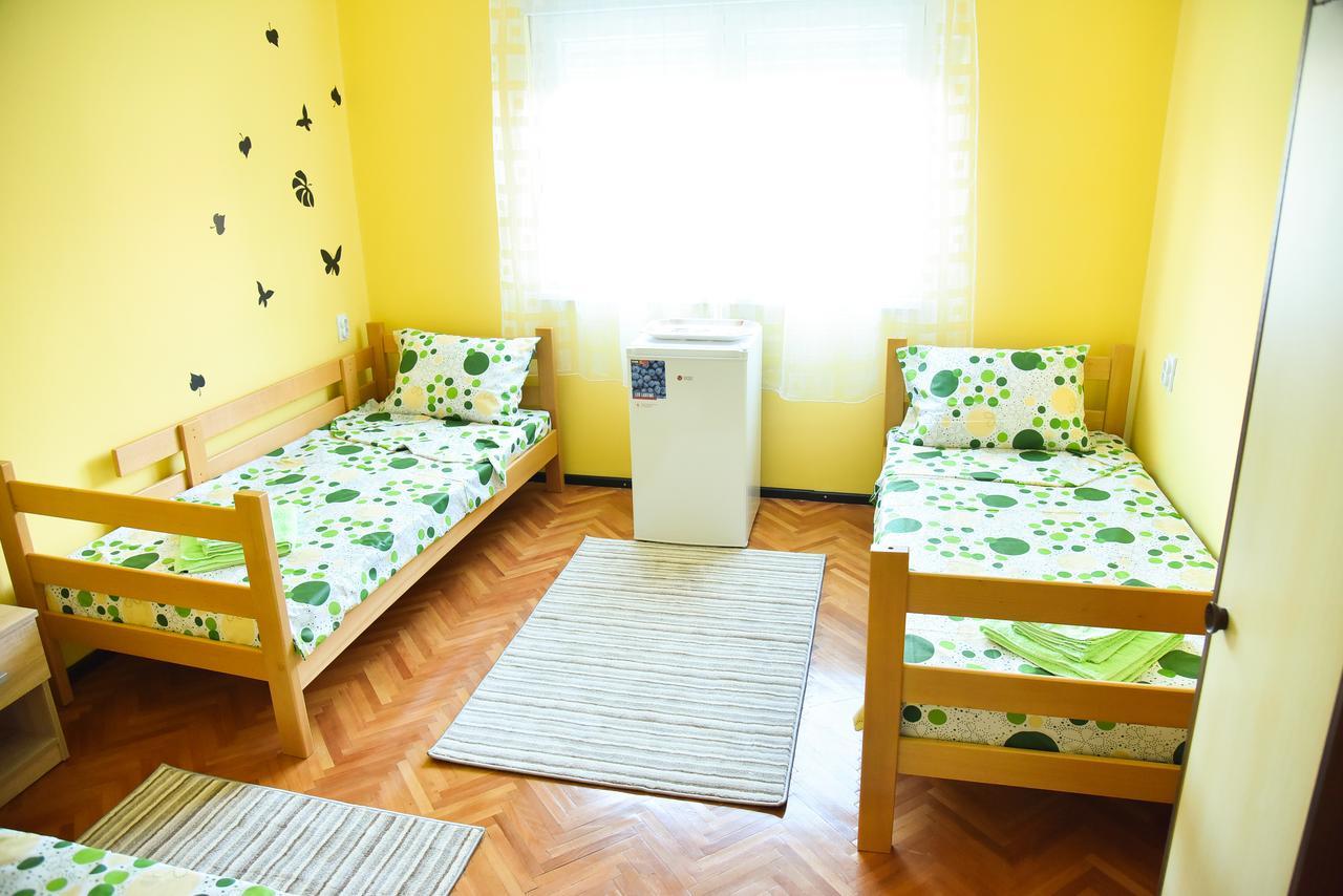 Prenociste Pilot Hotel Ni Екстериор снимка