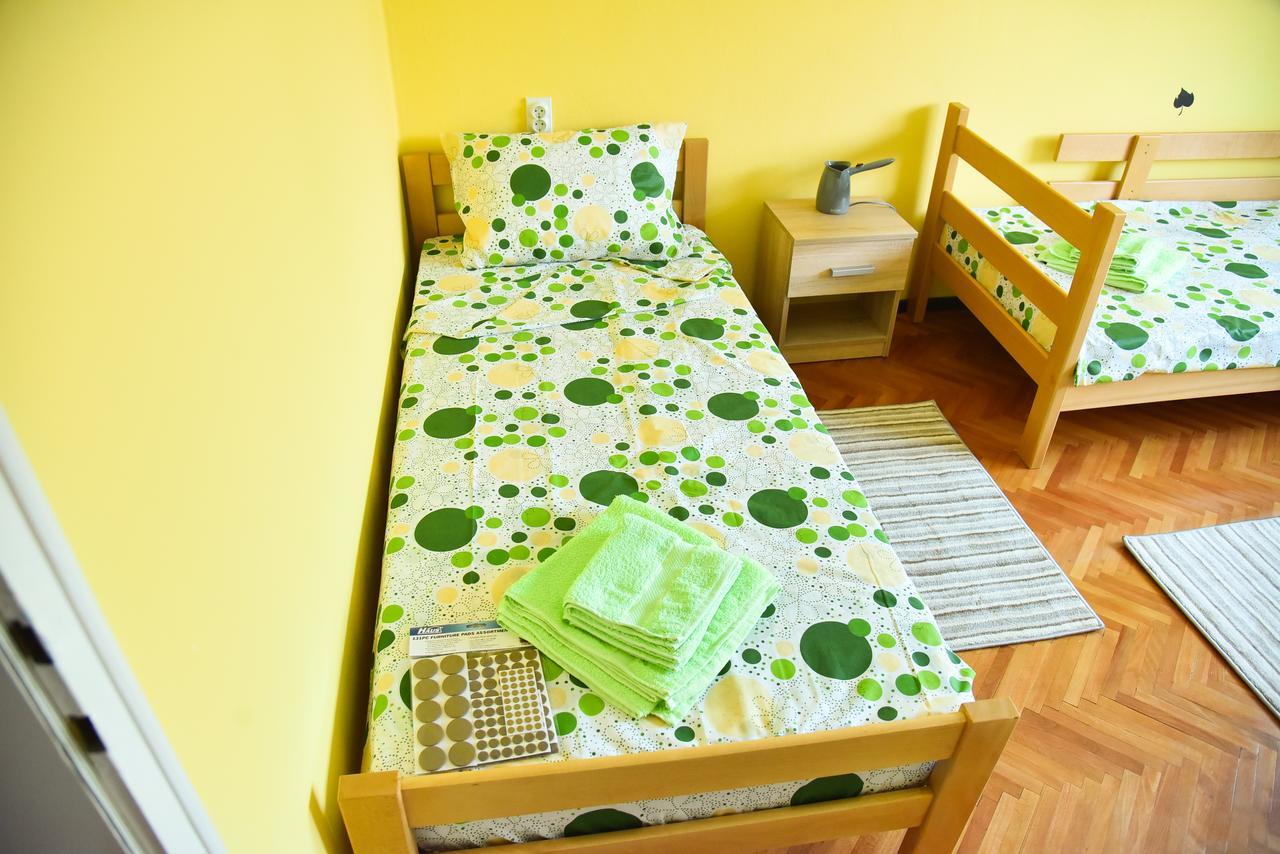 Prenociste Pilot Hotel Ni Екстериор снимка